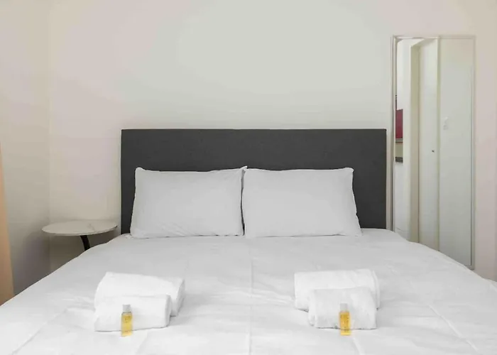 Urban Oasis With Queen Bed And View Be-43