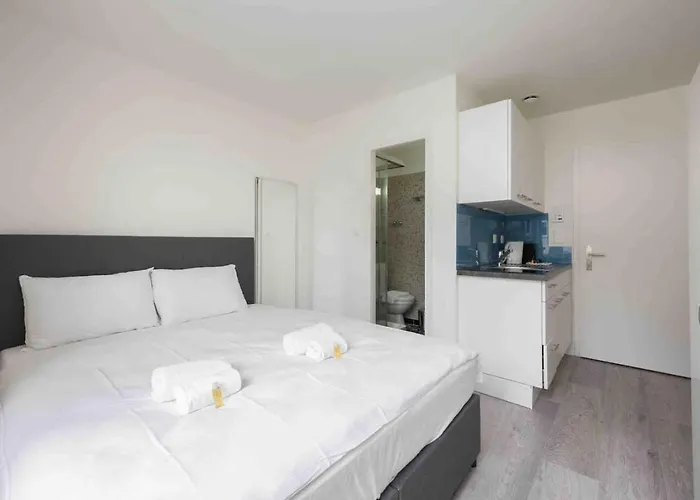 Urban Oasis With Queen Bed And View Be-43 *